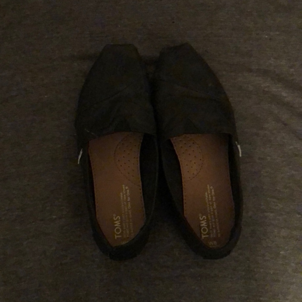 Black leather Toms